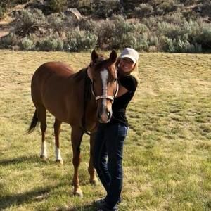 Meet your Posher, Halie